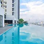 1Tebrau Studio Room Netflix Youtube S1907