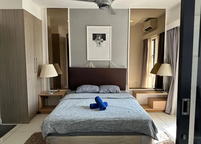 1Tebrau Studio Room Netflix Youtube S1907